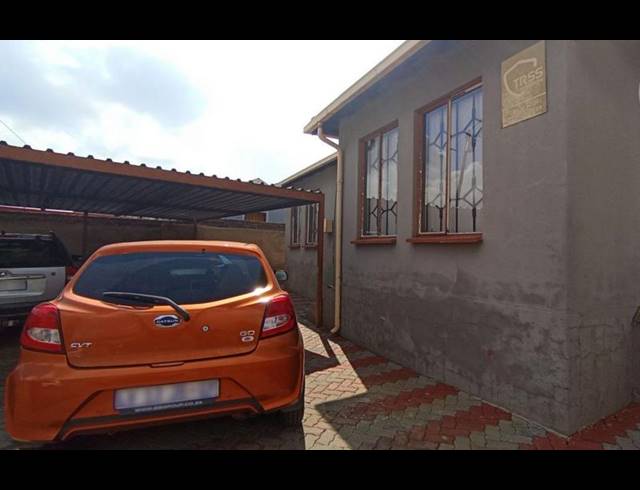 3 BEDROOM HOUSE FOR SALE IN CLAYVILLE